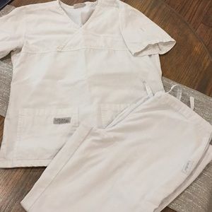 BOGO Landau Scrub Set